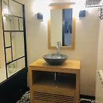 Halte Guest house *